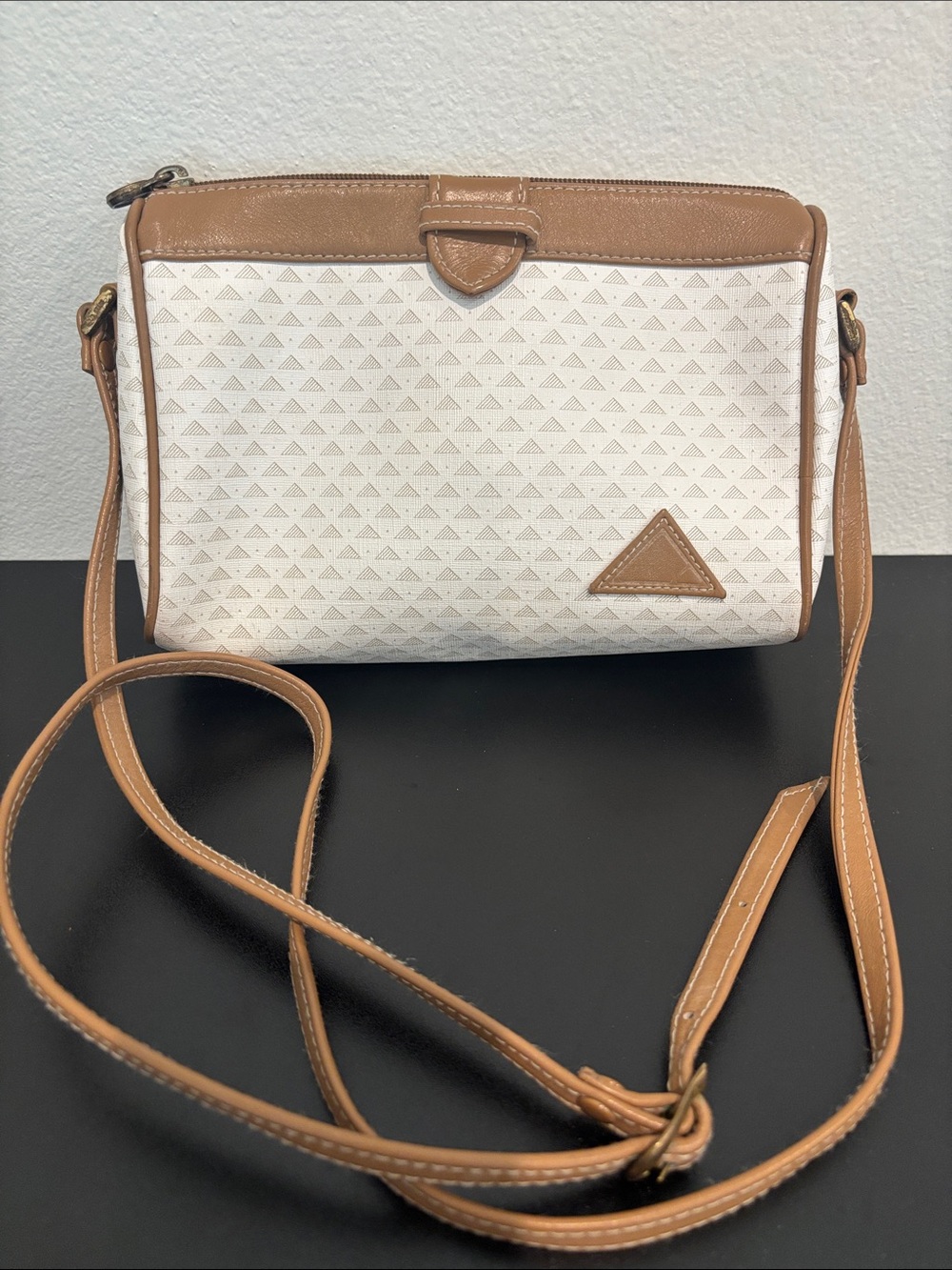 Vintage 80s Liz Claiborne Triangle Monogram Crossbody Bag